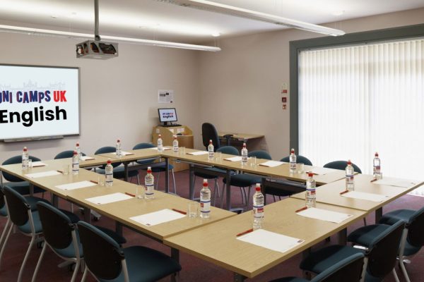 unicampsuk_classroom-1536x790